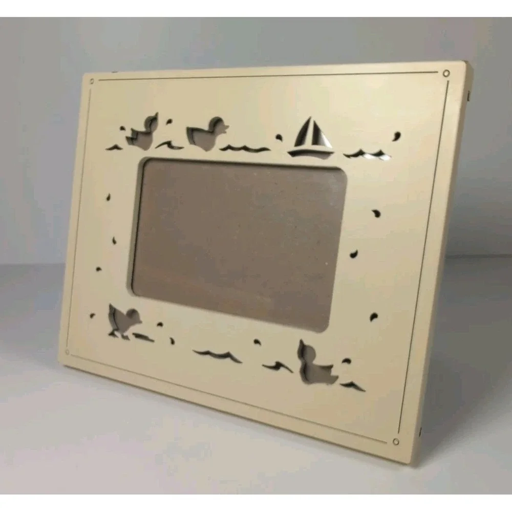 Vintage 1992 Amerigo Lasercraft Ducks Yellow Wood Standing Photo Frame 3